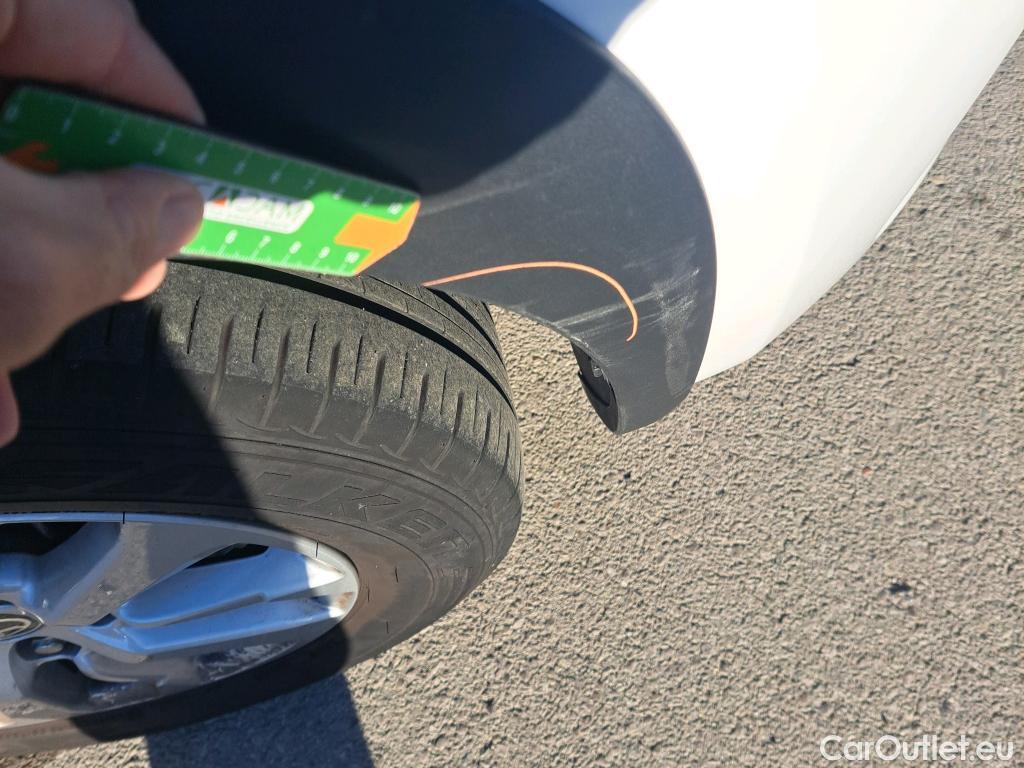  Toyota  Yaris Cross TOYOTA  / 2021 / 5P / todoterreno 1.5 120H Business Plus #15