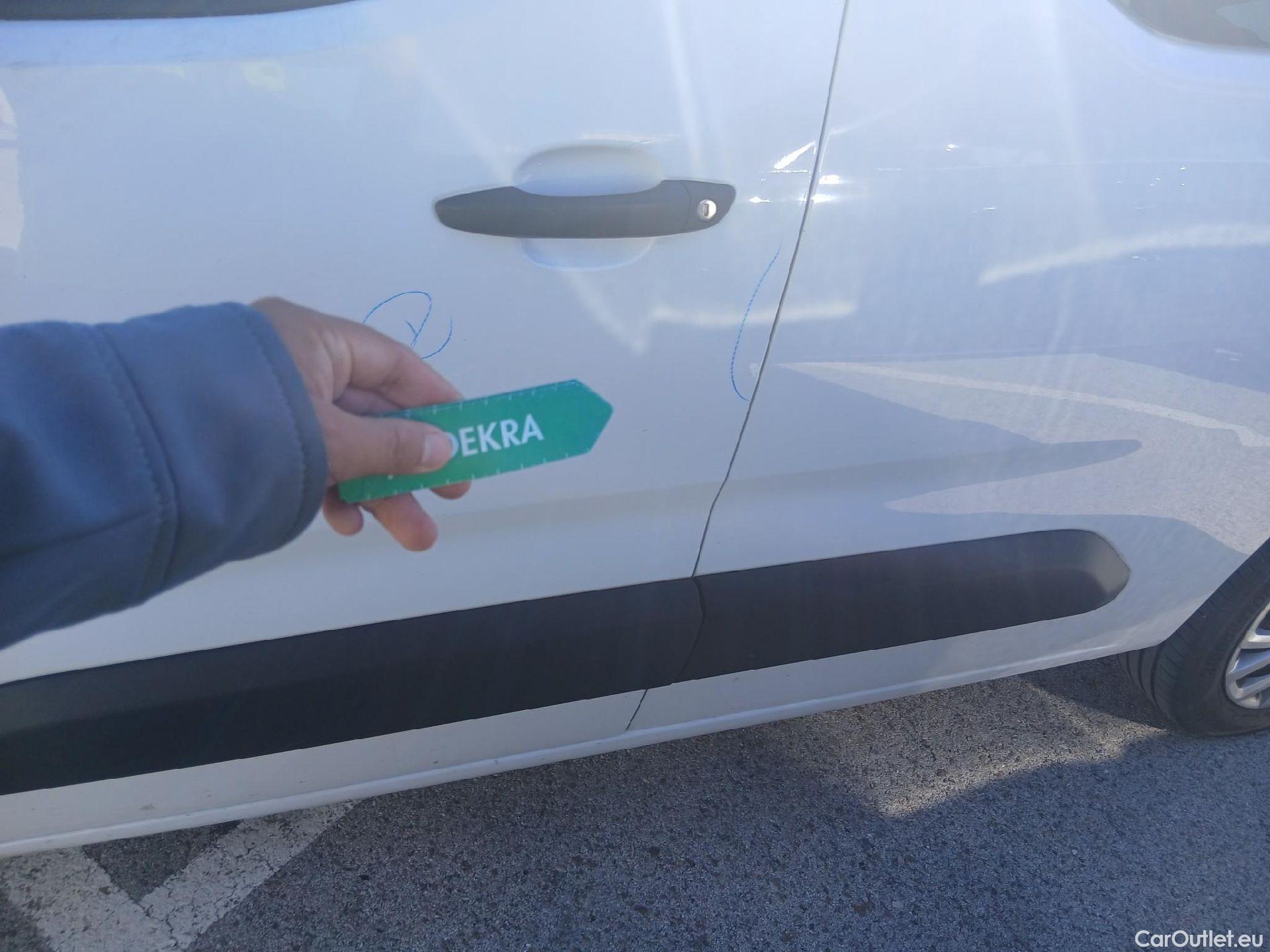  Citroen  Berlingo CITROEN  / 2018 / 4P / combi Talla M BlueHDi 100 S&S LIVE PACK BUSINE #13