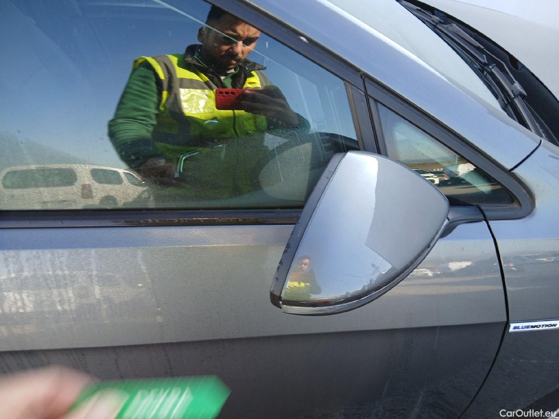  Volkswagen  Golf  VOLKSWAGEN / 2016 / 5P / berlina con portón Advance 1.5 TSI EVO 96kW (130CV) DSG #25