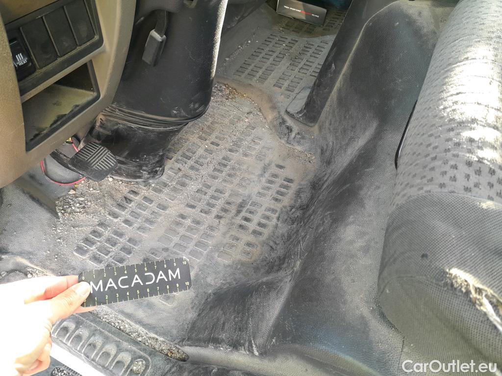  Nissan  Cabstar NISSAN  VU 2p 3G chasis cabina 35.13/3 Básico AA Cabina Abatible L #PLATAFORMA + CESTA ELEVADORA MOVEX# #31