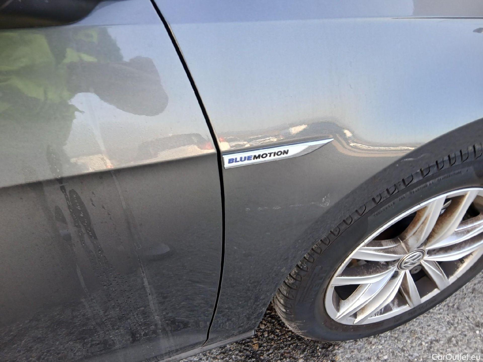  Volkswagen  Golf  VOLKSWAGEN / 2016 / 5P / berlina con portón Advance 1.5 TSI EVO 96kW (130CV) DSG #28