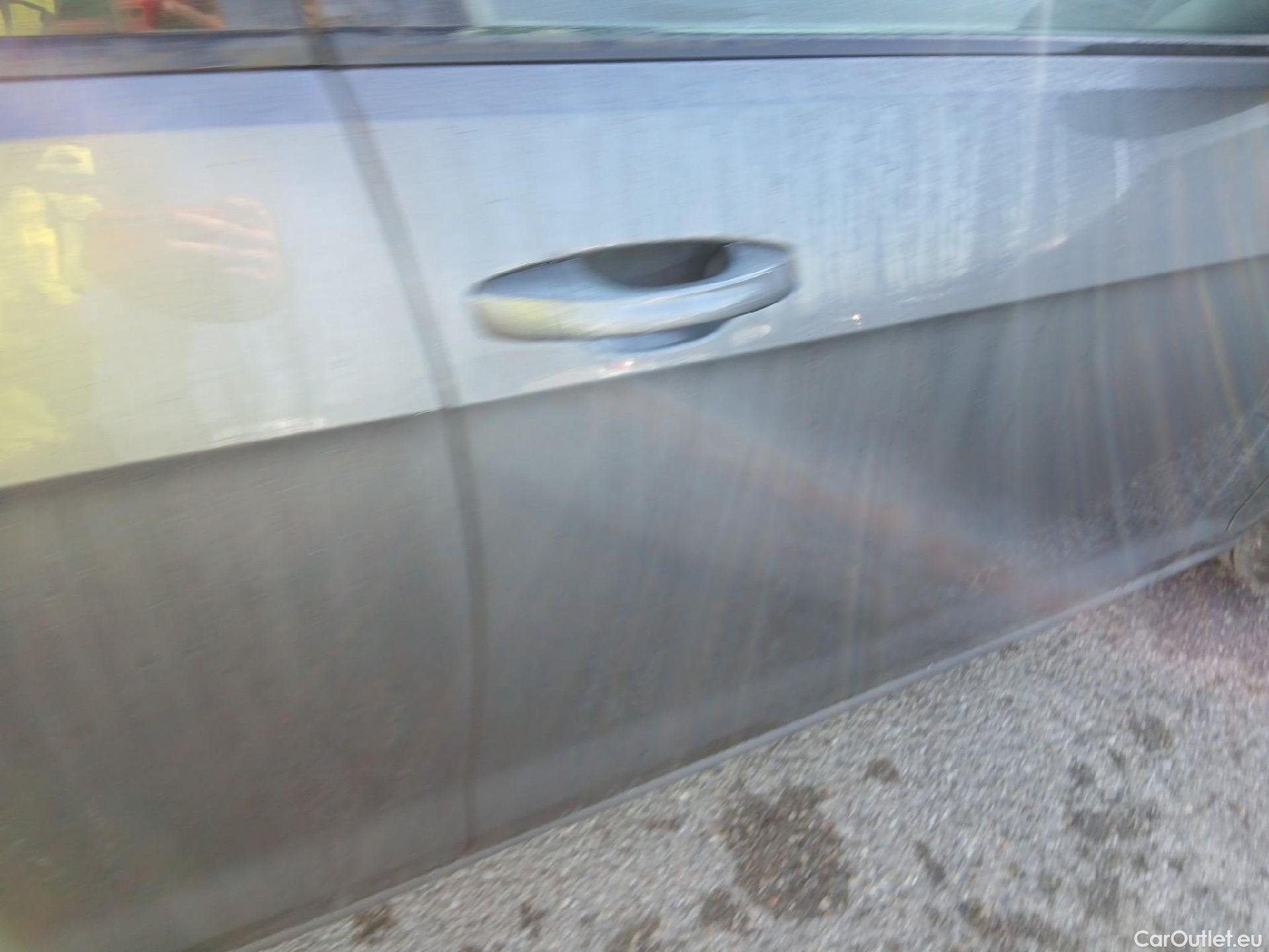  Volkswagen  Golf  VOLKSWAGEN / 2016 / 5P / berlina con portón Advance 1.5 TSI EVO 96kW (130CV) DSG #21