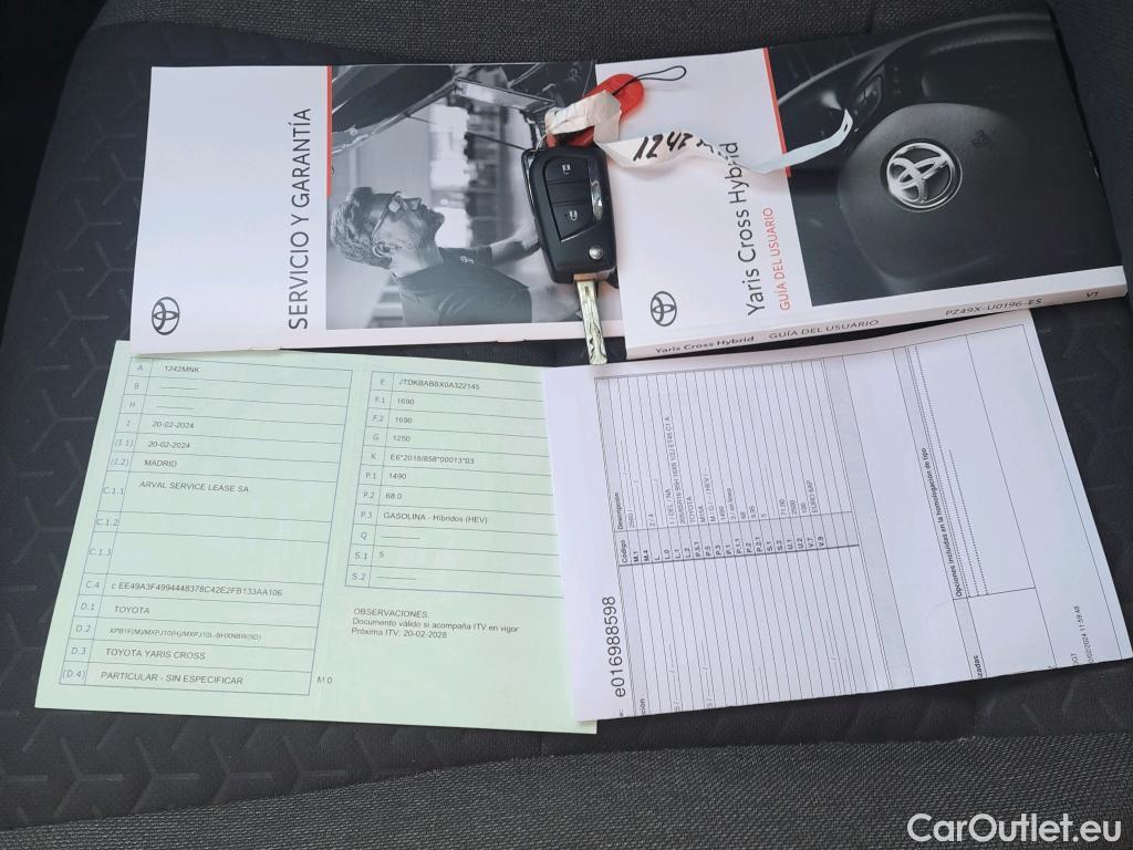  Toyota  Yaris Cross TOYOTA  / 2021 / 5P / todoterreno 1.5 120H Business Plus #1