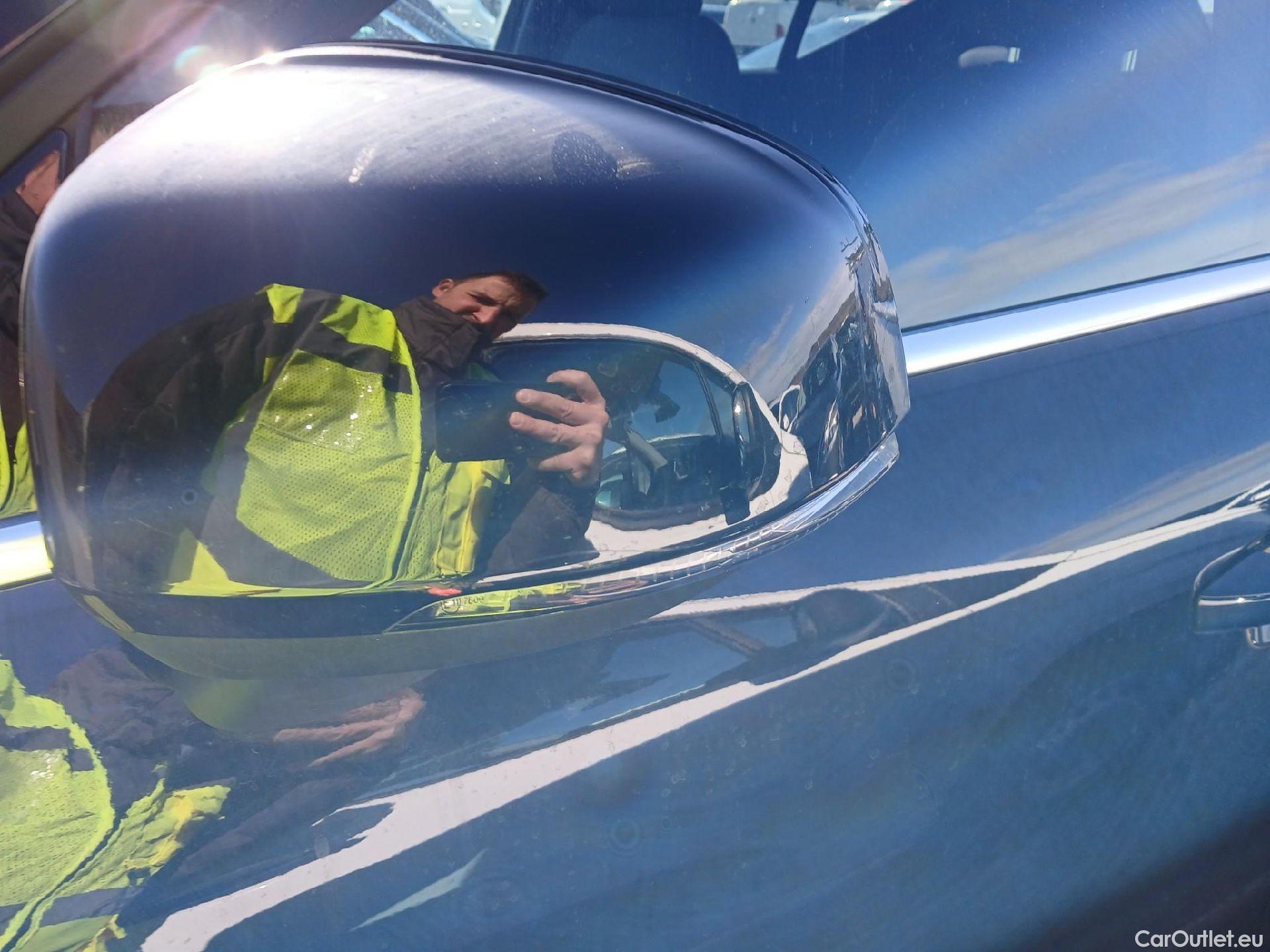  Volvo  XC 40 VOLVO XC40 / 2017 / 5P / todoterreno 1.5 T4 Twin Recharge Inscription Ex Auto #3