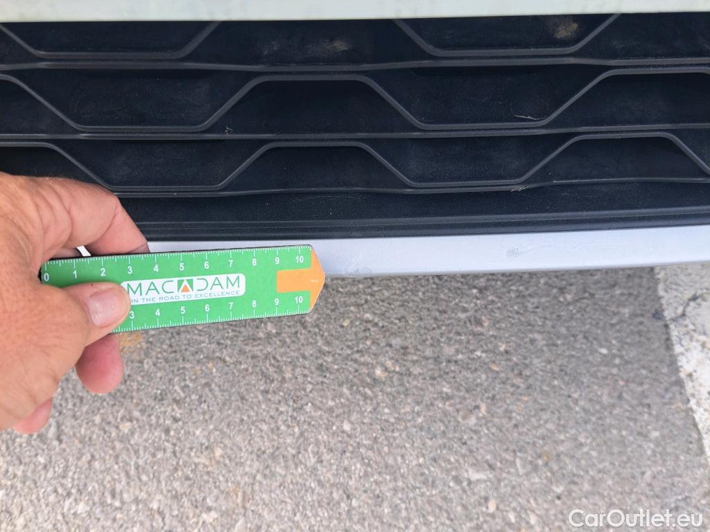  Volkswagen  T-ROC VOLKSWAGEN  / 2021 / 5P / todoterreno Life 2.0 TDI 85kW (115CV) (AC4) #9