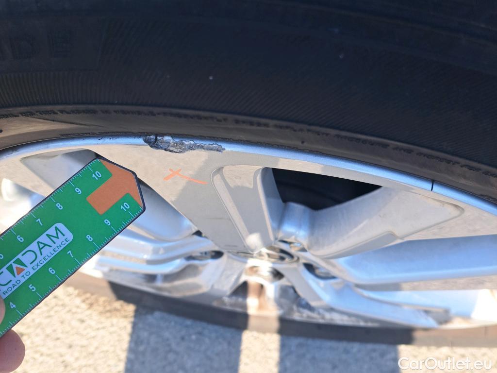  Toyota  Yaris Cross TOYOTA  / 2021 / 5P / todoterreno 1.5 120H Business Plus #4