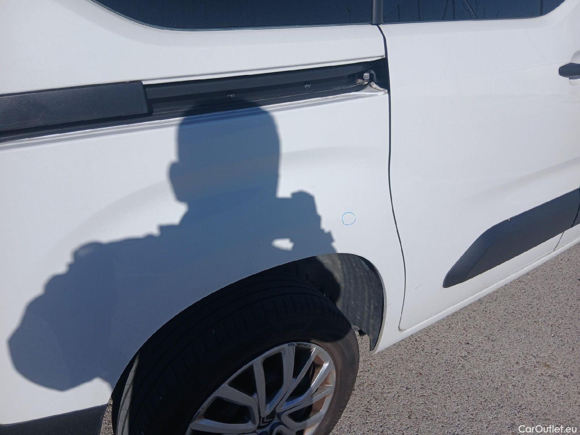  Citroen  Berlingo CITROEN  / 2018 / 4P / combi Talla M BlueHDi 100 S&S LIVE PACK BUSINE #17