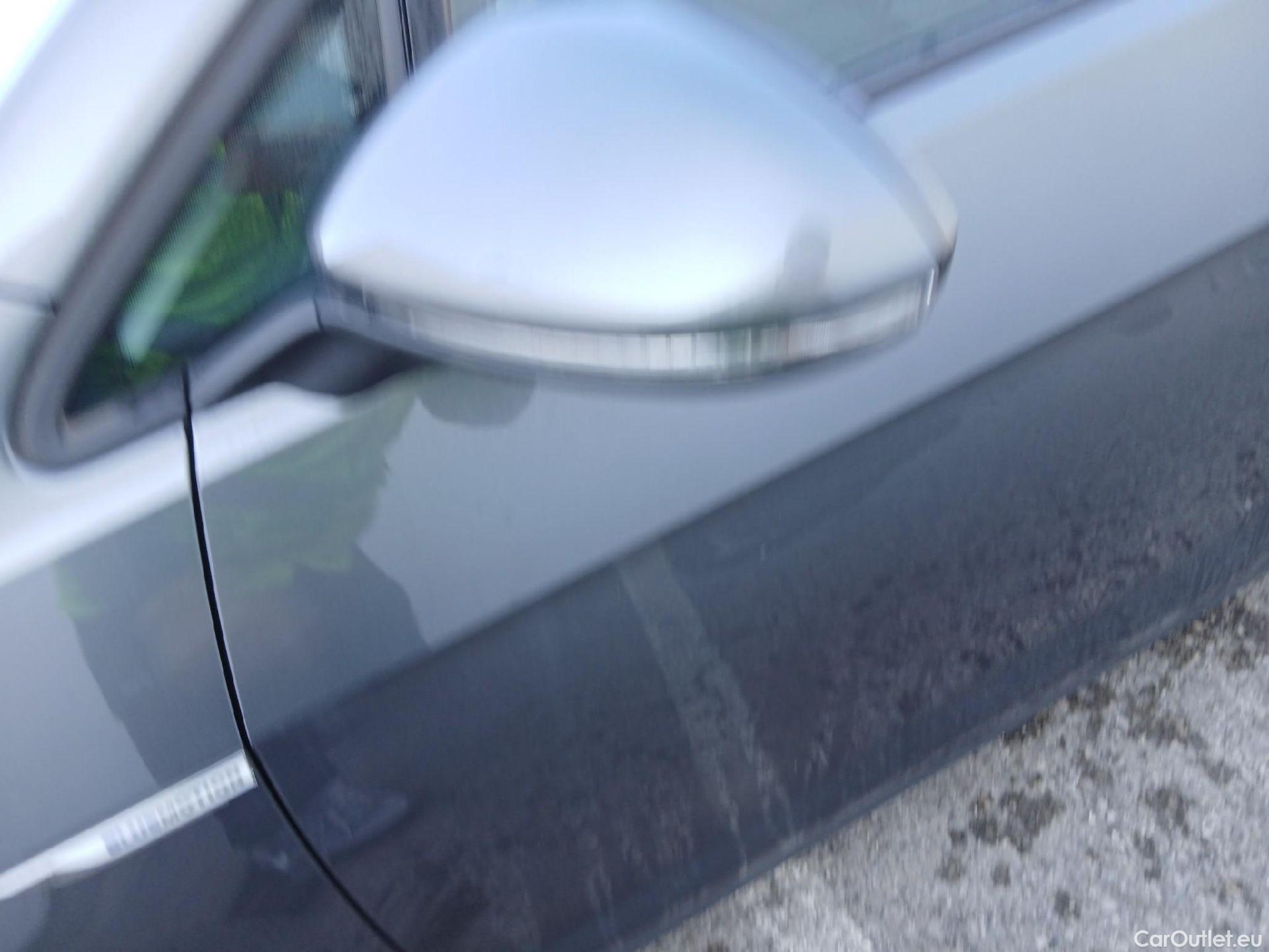  Volkswagen  Golf  VOLKSWAGEN / 2016 / 5P / berlina con portón Advance 1.5 TSI EVO 96kW (130CV) DSG #8