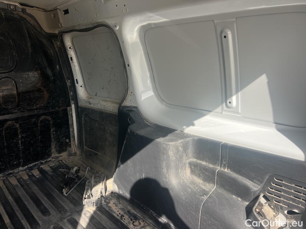  Nissan  NV200 NISSAN NV250 / 2019 / 4P / furgón 2pl 1.5dCi 70 kW (95CV) L2H1 ÓPTIMA #14