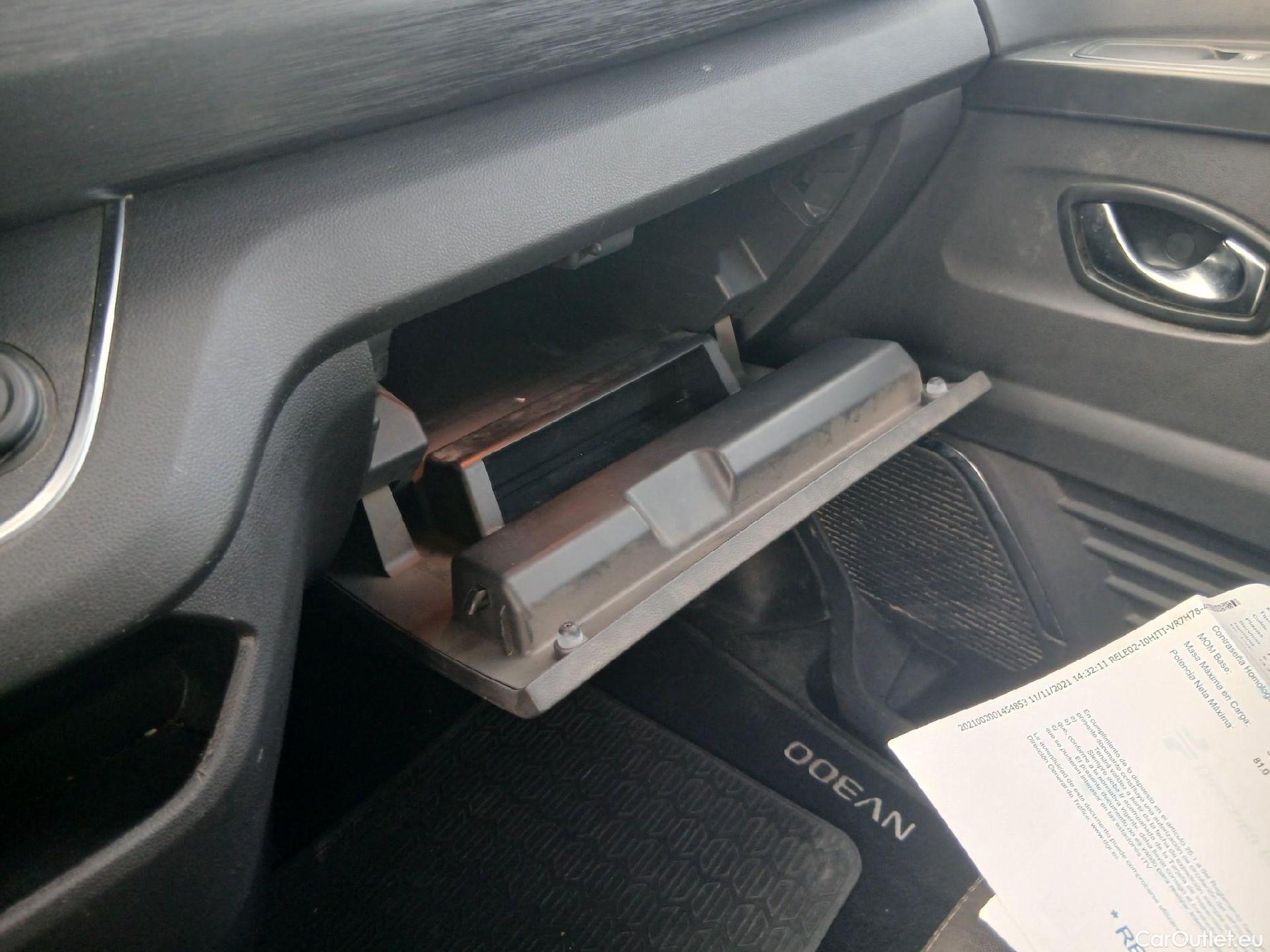  Nissan  NV300 NISSAN  / 2021 / 4P / monovolumen Combi 9 2.0dCi 81kW L1H1 1T Comfort #1