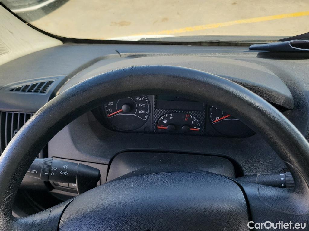  Peugeot  Boxer PEUGEOT  / 2014 / 4P / furgón Pack 330 L1 H1 BHDI 88kW(120CV) S&S 6 V. #28