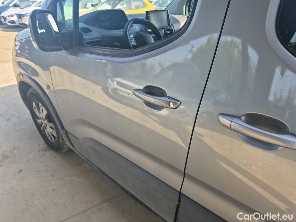  Peugeot  RIFTER PEUGEOT  / 2018 / 5P / monovolumen compacto Active Nav+ Long BlueHDi 73kW #14