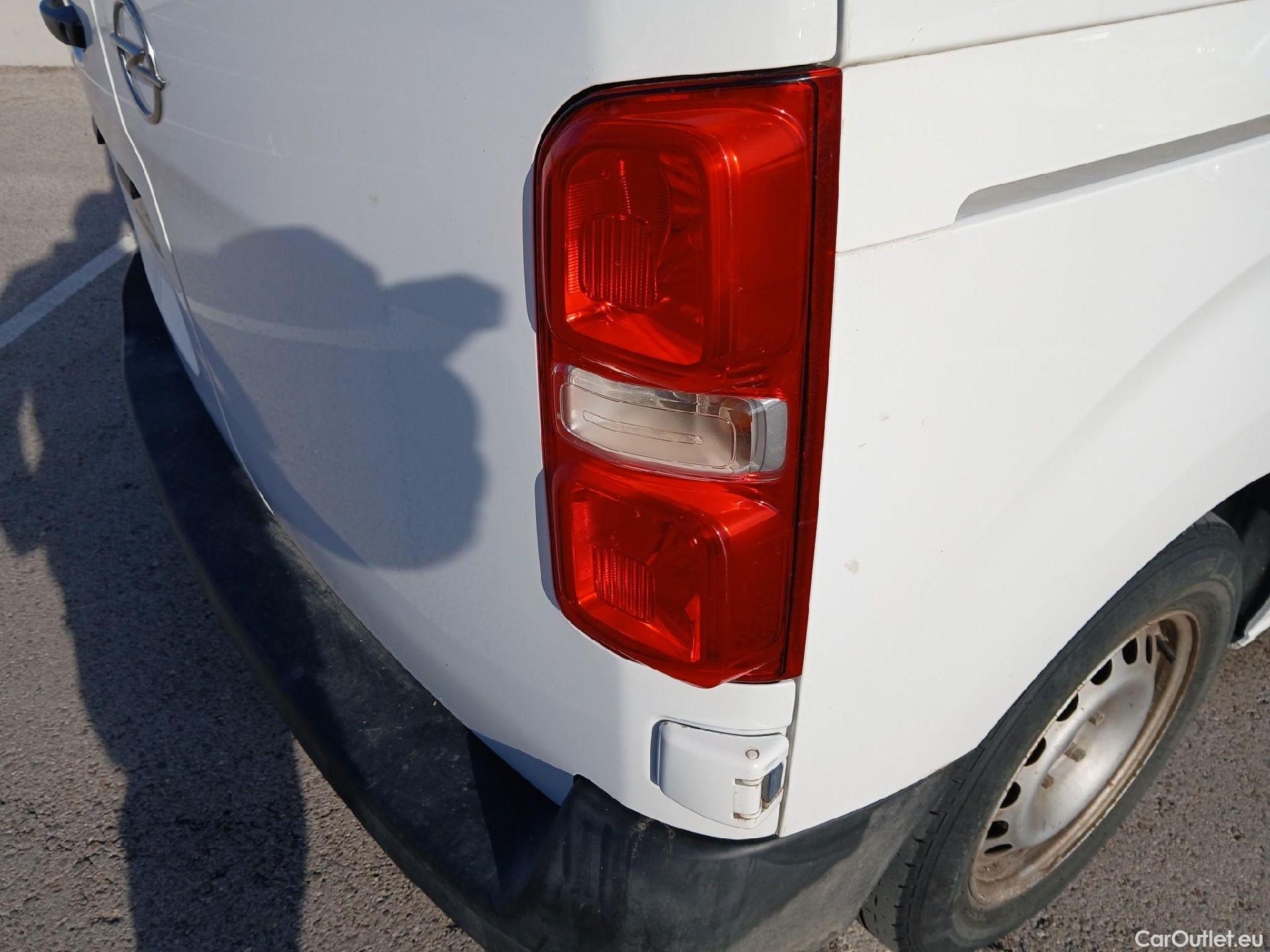  Opel  Vivaro OPEL  / 2019 / 4P / furgón 1.5 Diésel 74kW (100CV) M Std Express (AC2) #41