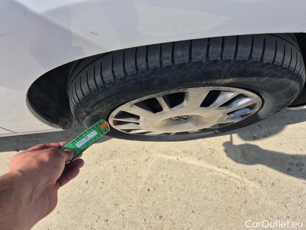  Opel  Combo OPEL  Life / 2018 / 5P / monovolumen compacto 1.5 TD 56kW (75CV) Selective L #14