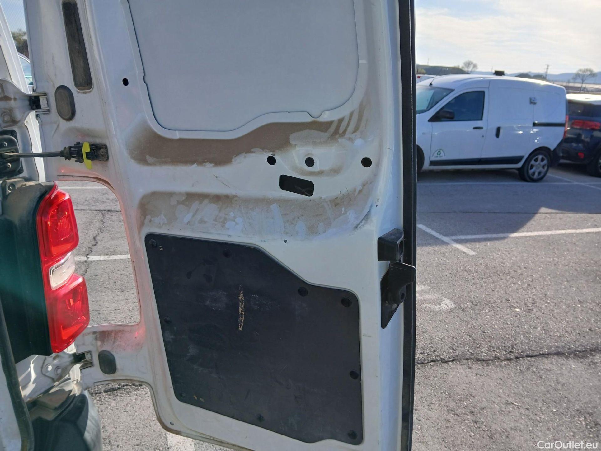  Opel  Vivaro OPEL  / 2019 / 4P / furgón 1.5 Diésel 74kW (100CV) M Std Express (AC2) #10