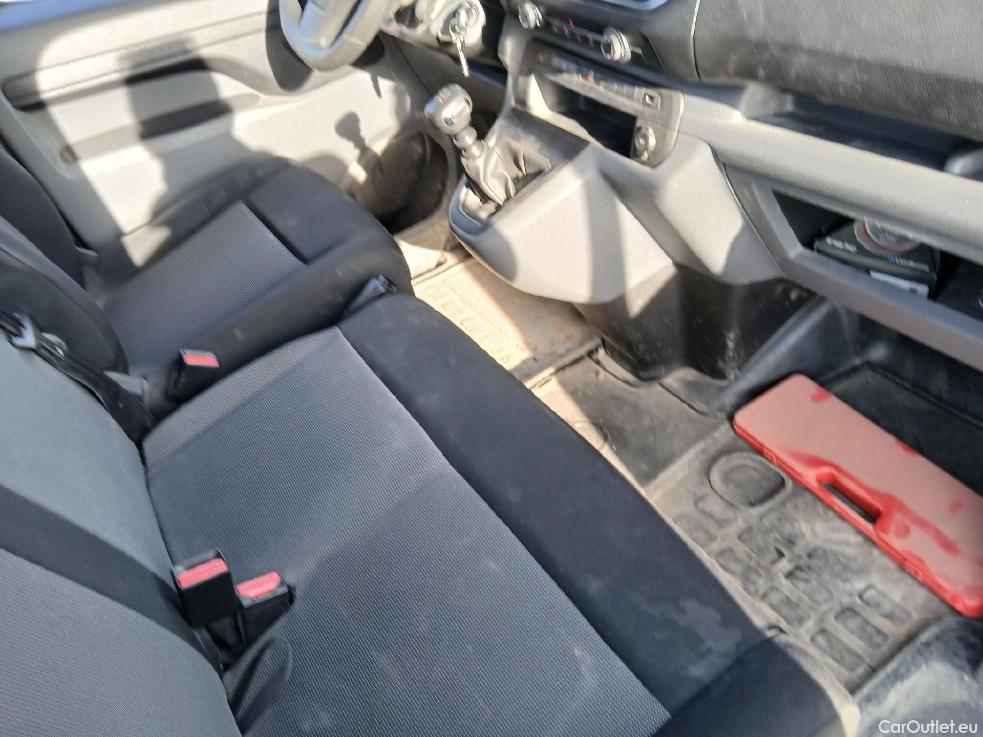  Opel  Vivaro OPEL  / 2019 / 4P / furgón 1.5 Diésel 74kW (100CV) M Std Express (AC2) #23