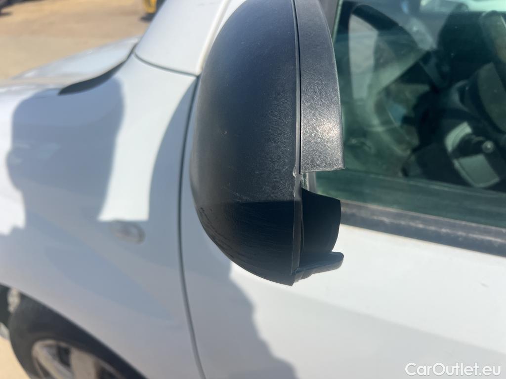  Nissan  NV200 NISSAN NV250 / 2019 / 4P / furgón 2pl 1.5dCi 70 kW (95CV) L2H1 ÓPTIMA #47