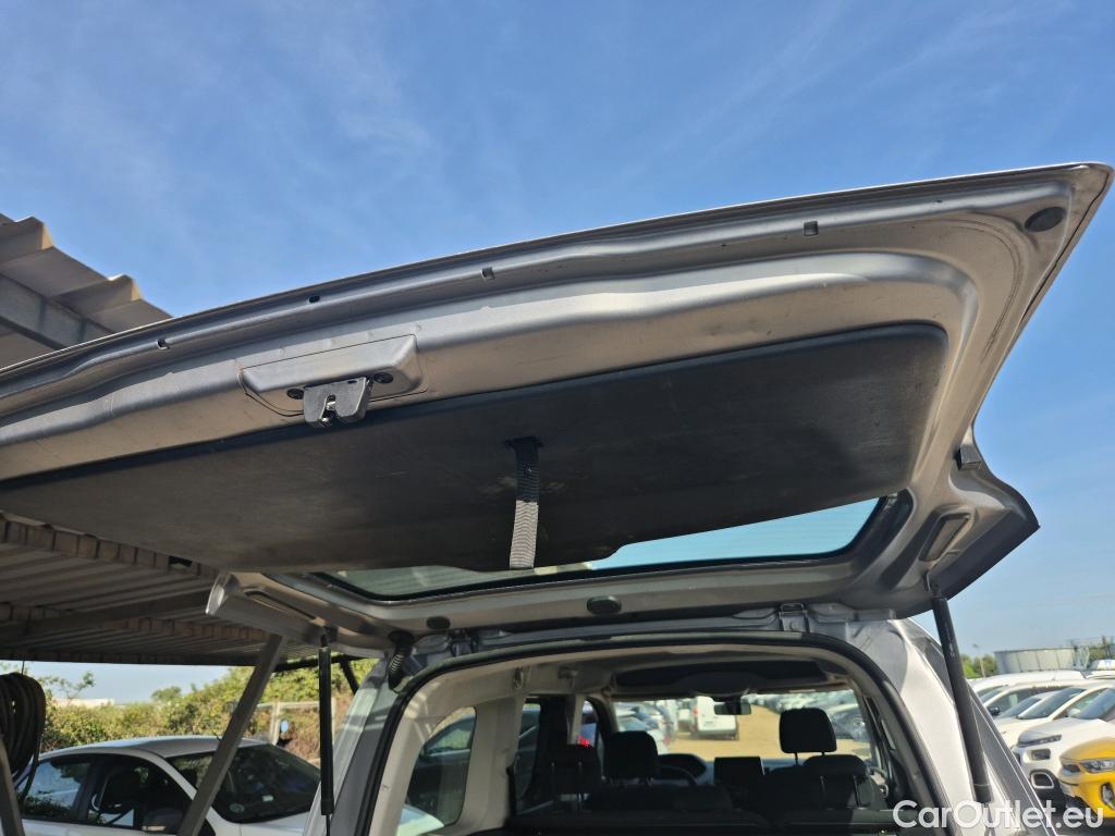  Peugeot  RIFTER PEUGEOT  / 2018 / 5P / monovolumen compacto Active Nav+ Long BlueHDi 73kW #16