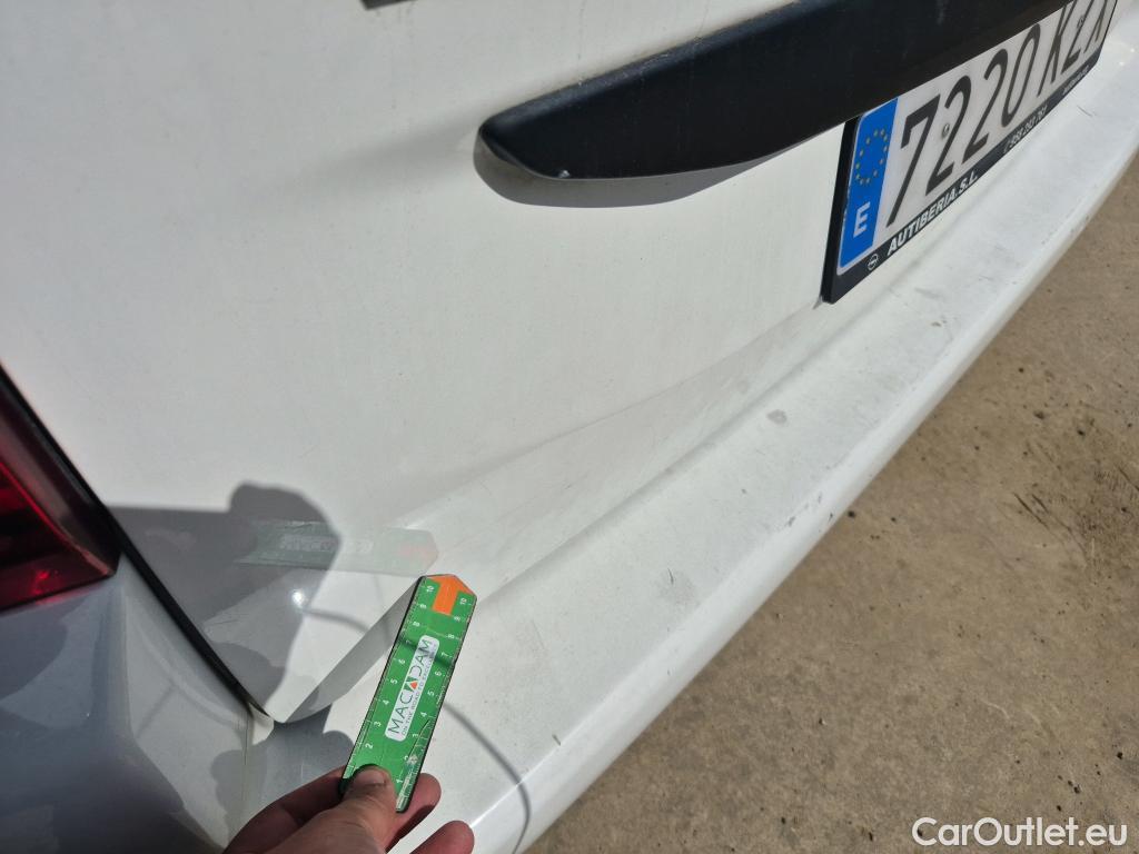  Opel  Combo OPEL  Life / 2018 / 5P / monovolumen compacto 1.5 TD 56kW (75CV) Selective L #26