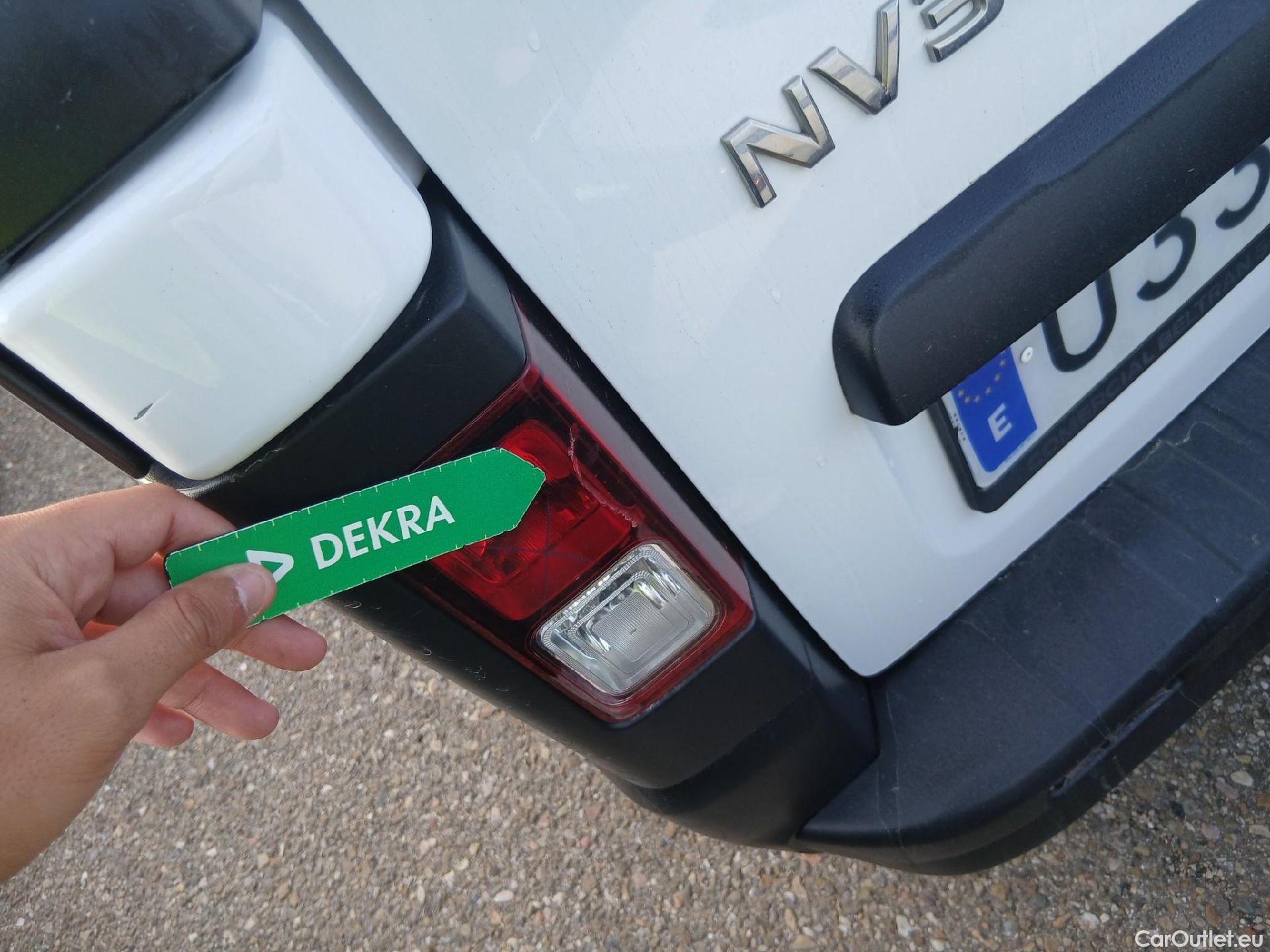  Nissan  NV300 NISSAN  / 2021 / 4P / monovolumen Combi 9 2.0dCi 81kW L1H1 1T Comfort #6