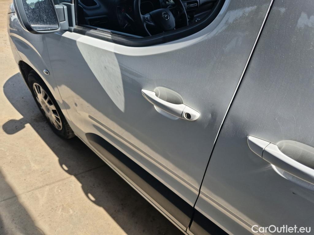  Opel  Combo OPEL  Life / 2018 / 5P / monovolumen compacto 1.5 TD 56kW (75CV) Selective L #3