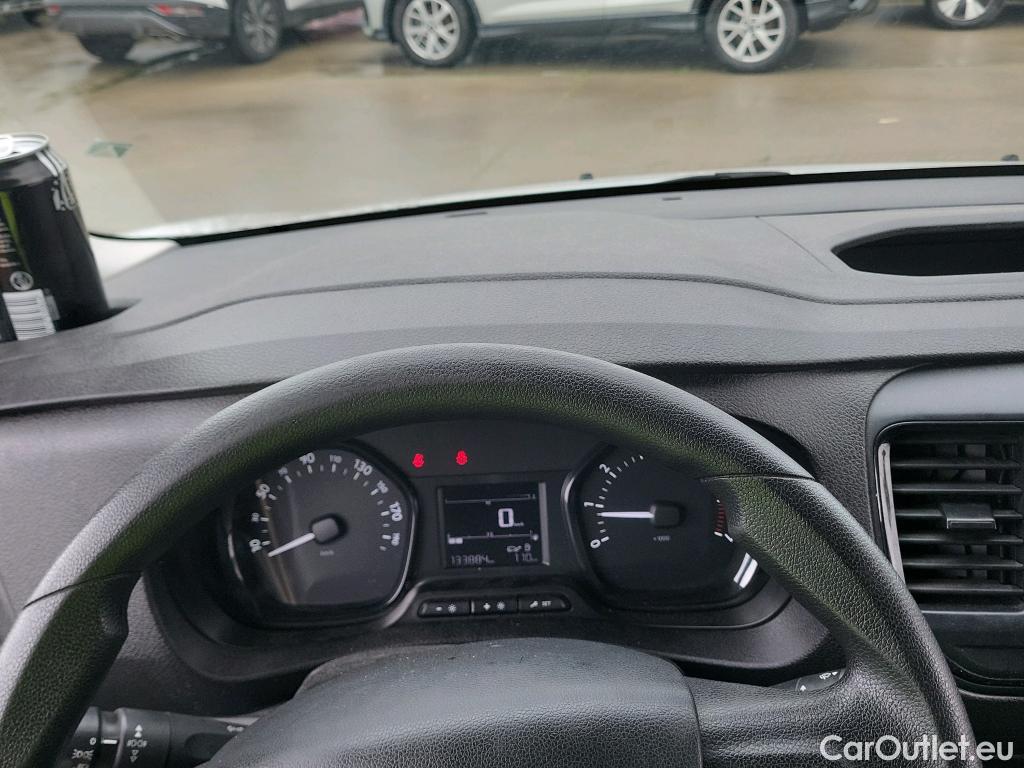  Opel  Vivaro OPEL  / 2019 / 4P / furgón 1.5 Diésel 74kW (100CV) M Std Express #7