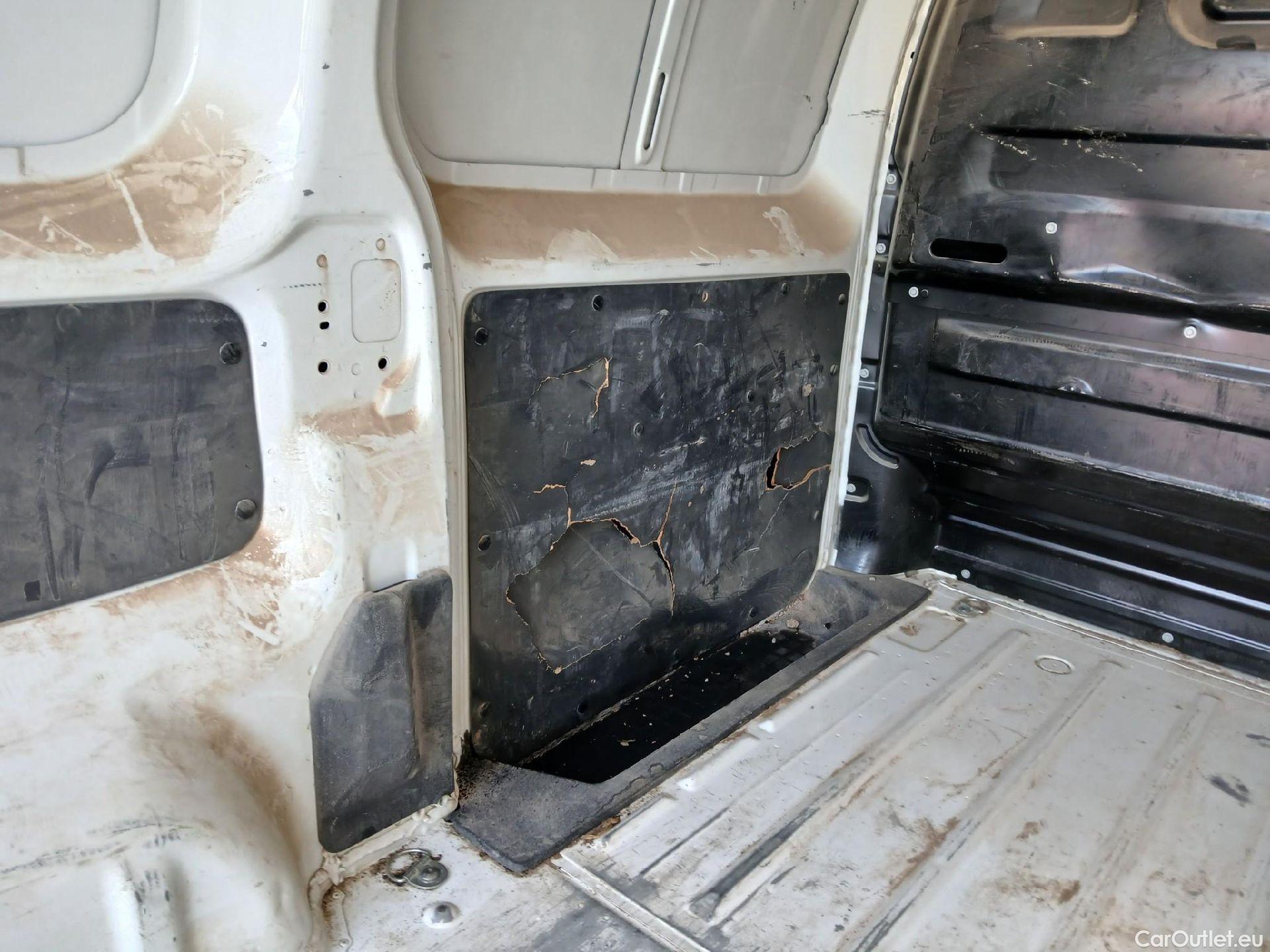  Opel  Vivaro OPEL  / 2019 / 4P / furgón 1.5 Diésel 74kW (100CV) M Std Express (AC2) #16