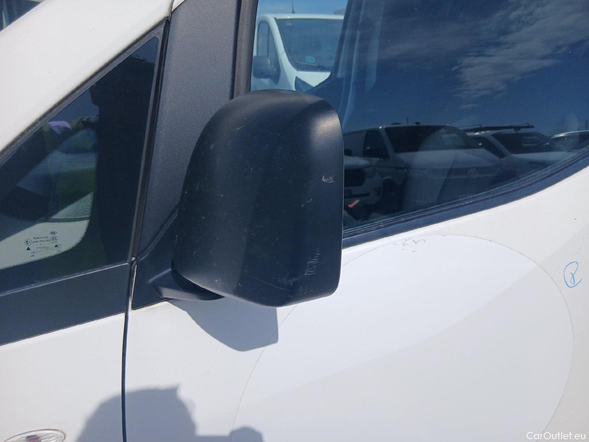  Nissan  NV200 NISSAN  VU 5p 1G furgón 1.5dCi 66kW (90CV) COMFORT #34