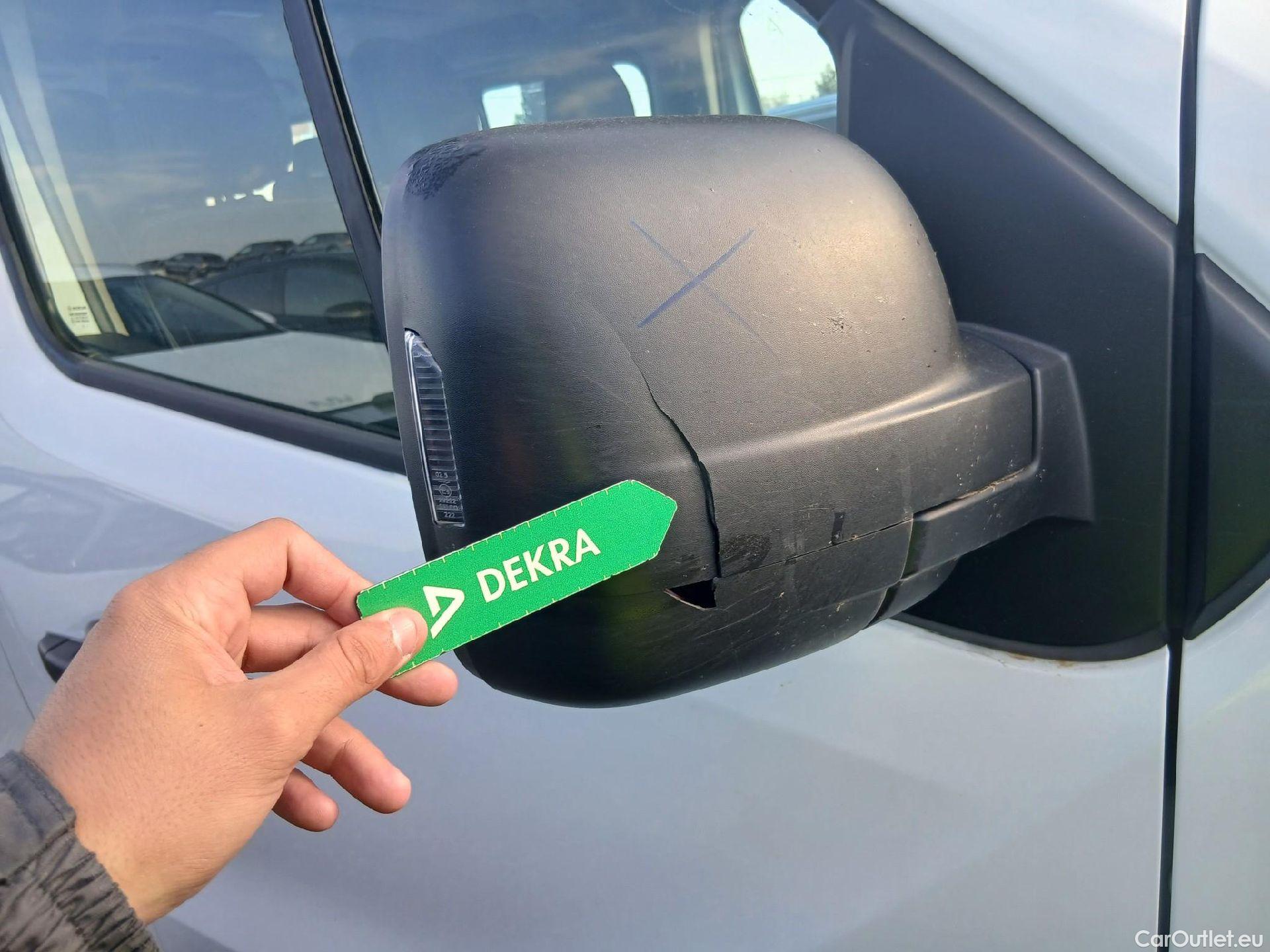  Nissan  NV300 NISSAN  / 2021 / 4P / monovolumen Combi 9 2.0dCi 81kW L1H1 1T Comfort #17