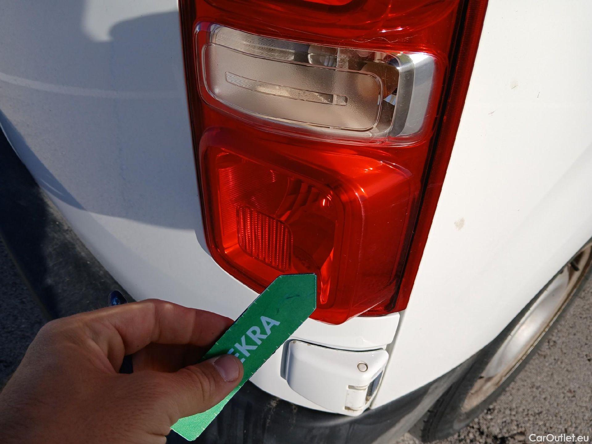  Opel  Vivaro OPEL  / 2019 / 4P / furgón 1.5 Diésel 74kW (100CV) M Std Express (AC2) #40