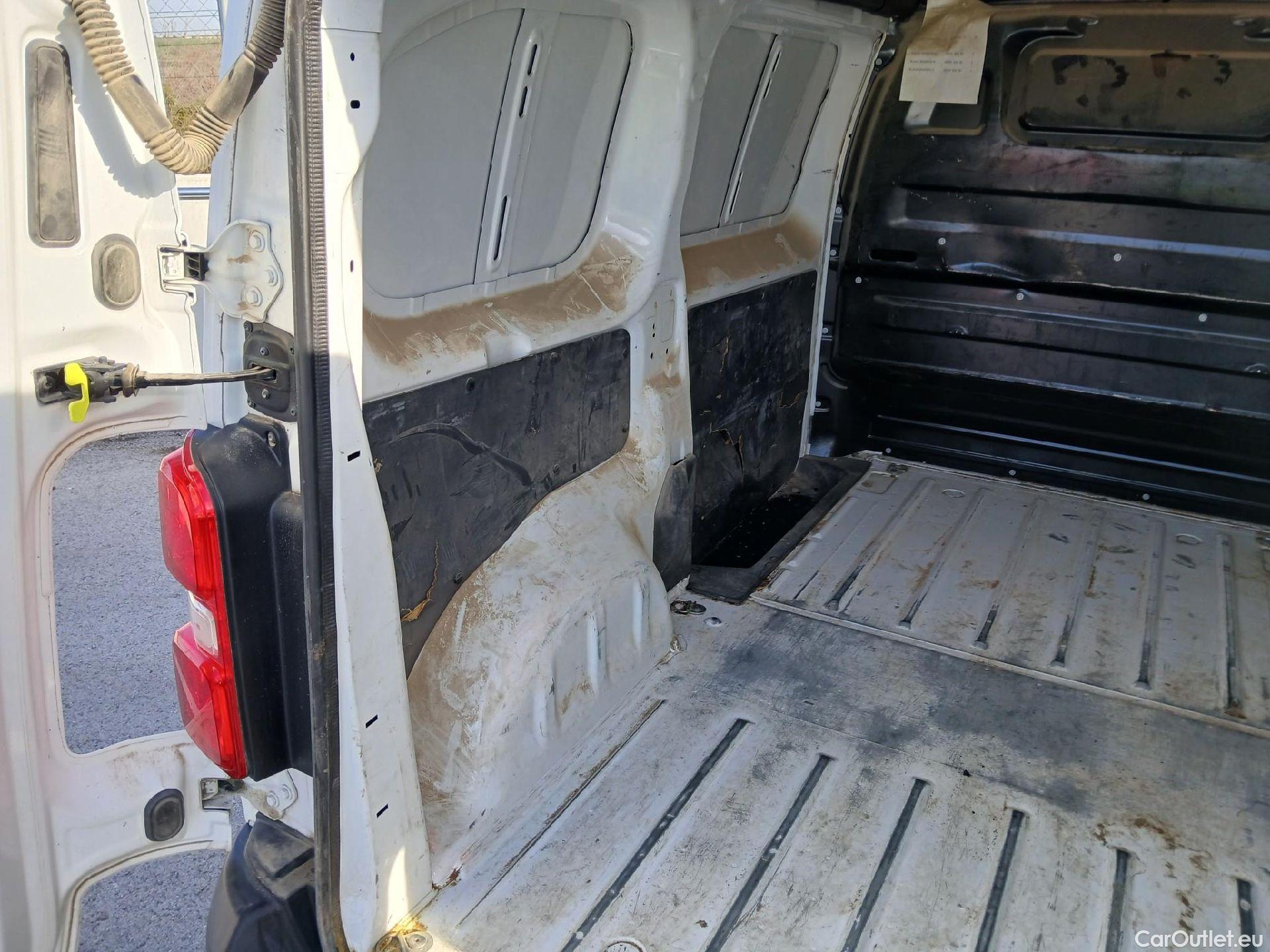  Opel  Vivaro OPEL  / 2019 / 4P / furgón 1.5 Diésel 74kW (100CV) M Std Express (AC2) #11