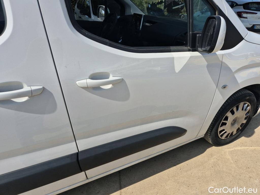  Opel  Combo OPEL  Life / 2018 / 5P / monovolumen compacto 1.5 TD 56kW (75CV) Selective L #23