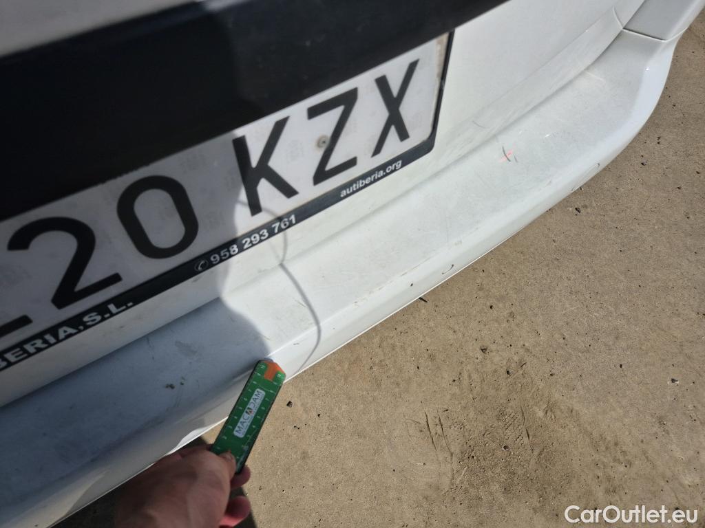  Opel  Combo OPEL  Life / 2018 / 5P / monovolumen compacto 1.5 TD 56kW (75CV) Selective L #9