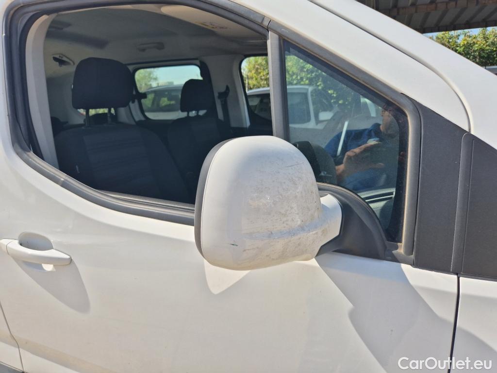  Opel  Combo OPEL  Life / 2018 / 5P / monovolumen compacto 1.5 TD 56kW (75CV) Selective L #21