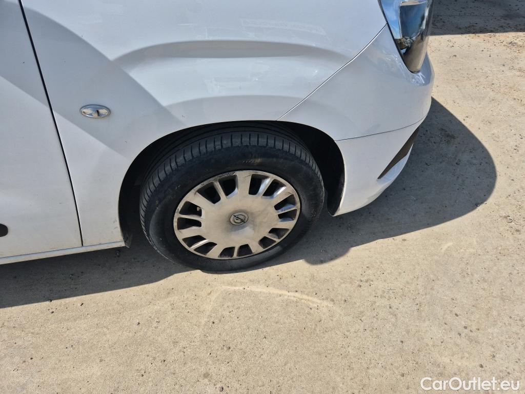  Opel  Combo OPEL  Life / 2018 / 5P / monovolumen compacto 1.5 TD 56kW (75CV) Selective L #13