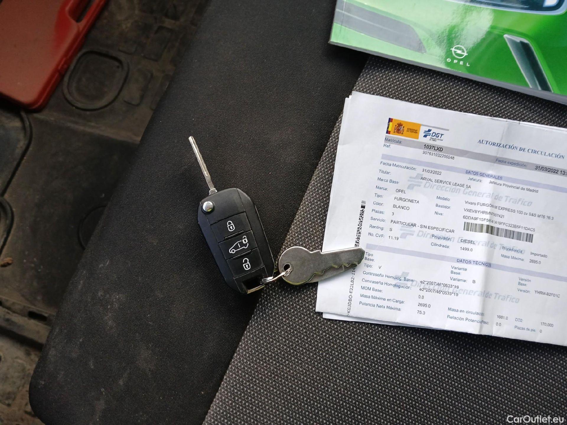  Opel  Vivaro OPEL  / 2019 / 4P / furgón 1.5 Diésel 74kW (100CV) M Std Express (AC2) #1