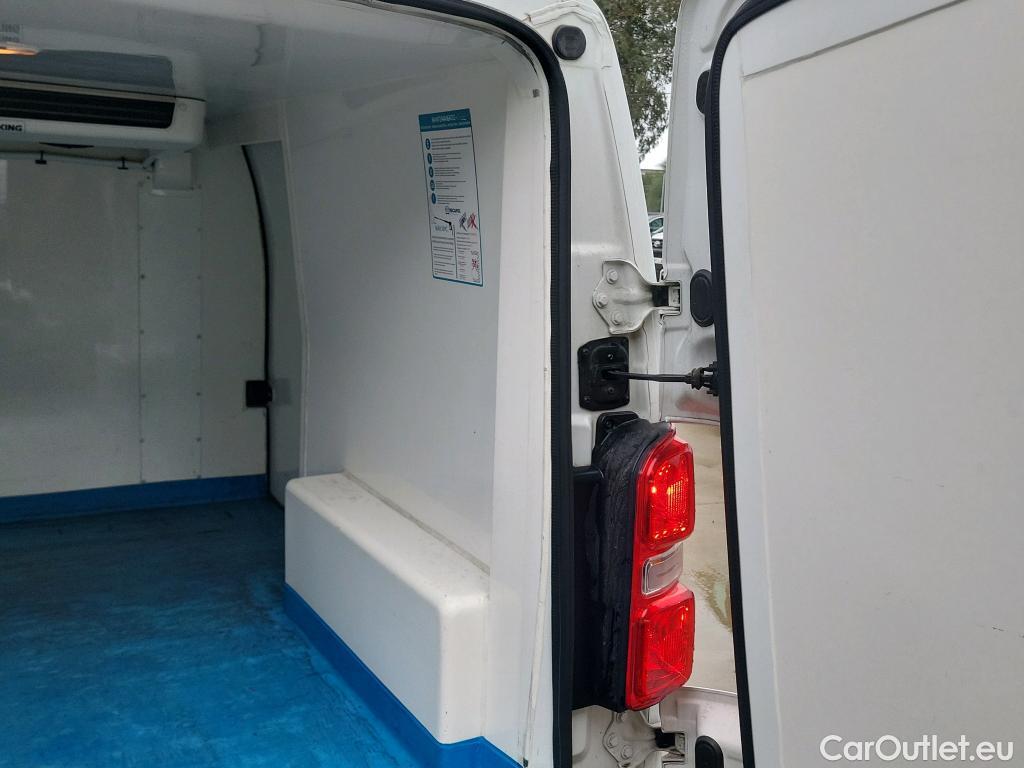  Opel  Vivaro OPEL  / 2019 / 4P / furgón 1.5 Diésel 74kW (100CV) M Std Express #24