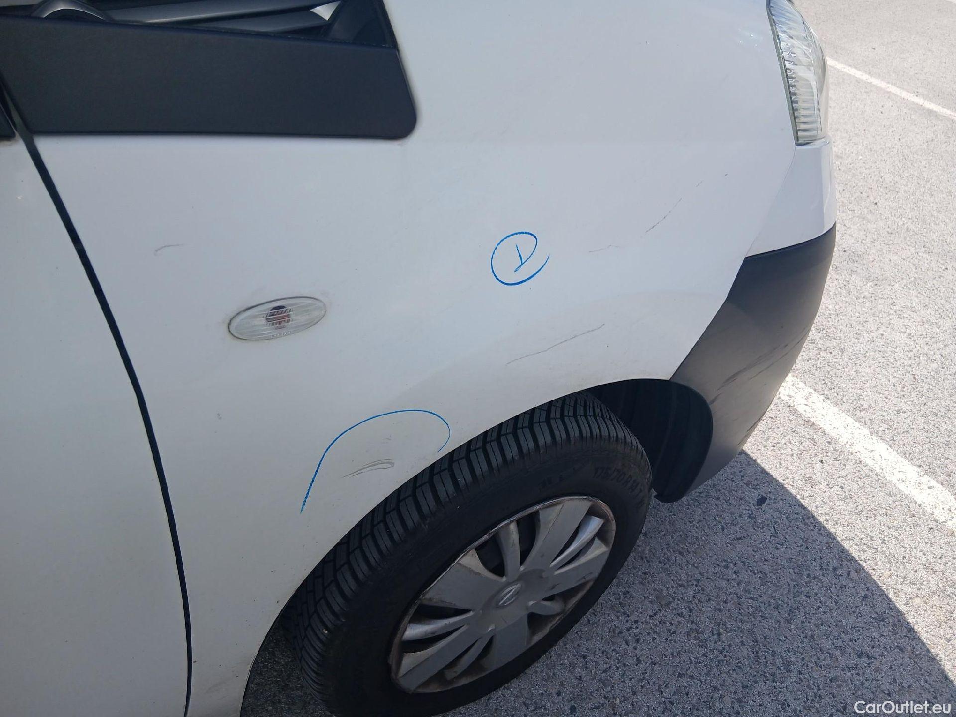  Nissan  NV200 NISSAN  VU 5p 1G furgón 1.5dCi 66kW (90CV) COMFORT #63