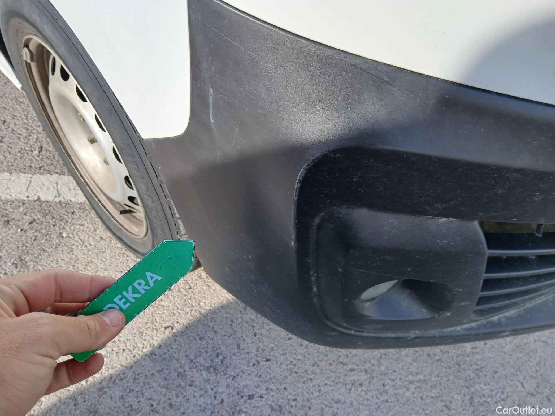  Opel  Vivaro OPEL  / 2019 / 4P / furgón 1.5 Diésel 74kW (100CV) M Std Express (AC2) #25