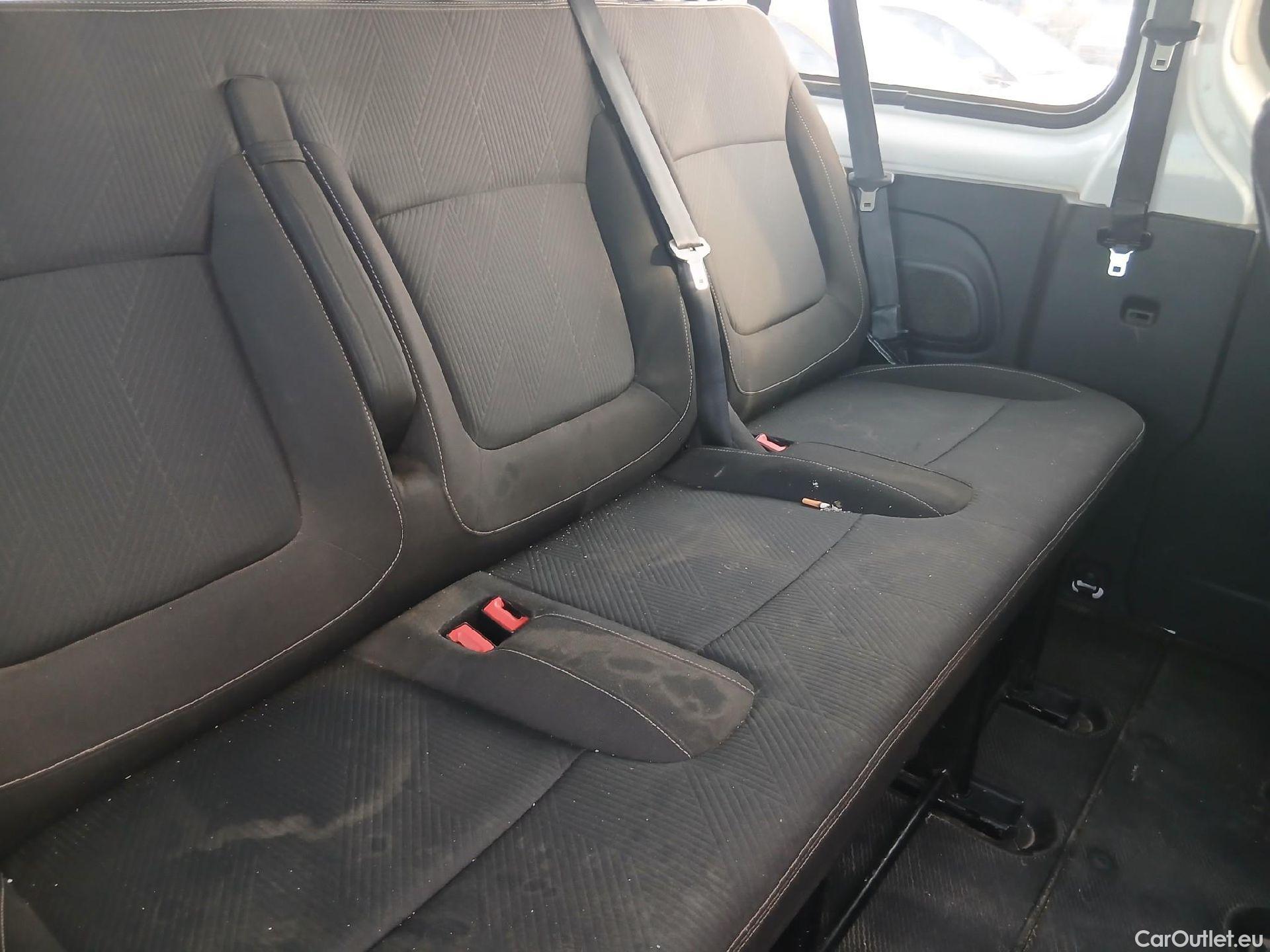  Nissan  NV300 NISSAN  / 2021 / 4P / monovolumen Combi 9 2.0dCi 81kW L1H1 1T Comfort #16