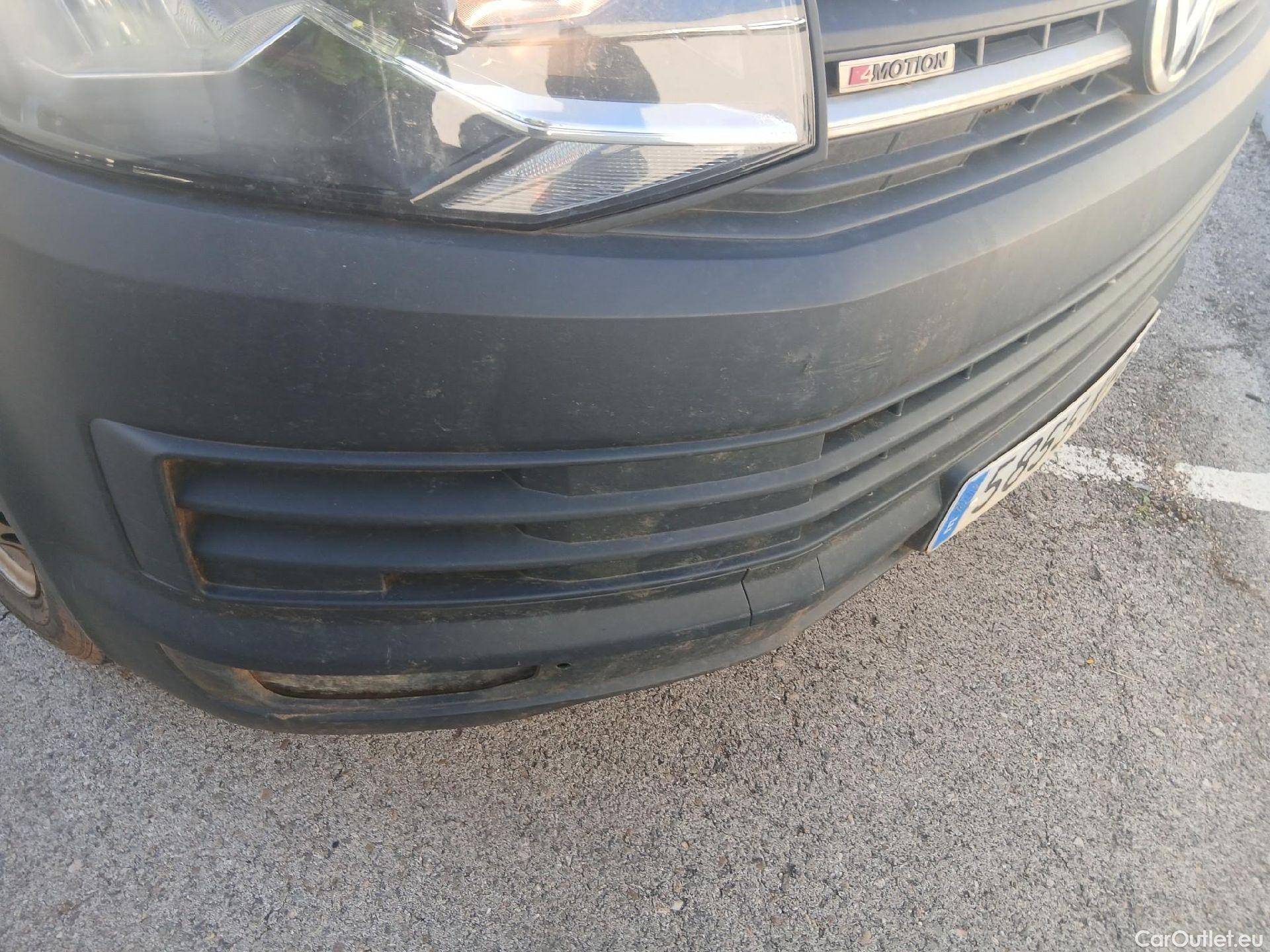  Volkswagen  Transporter VOLKSWAGEN  / 2015 / 4P / furgón Furgón Corto TN 2.0 TDI 110kW BMT 4Mot #23