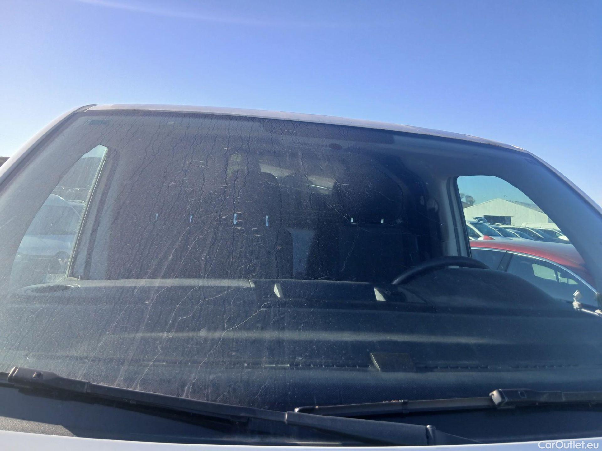  Volkswagen  Transporter VOLKSWAGEN  / 2015 / 4P / furgón Furgón Corto TN 2.0 TDI 110kW BMT 4Mot #20