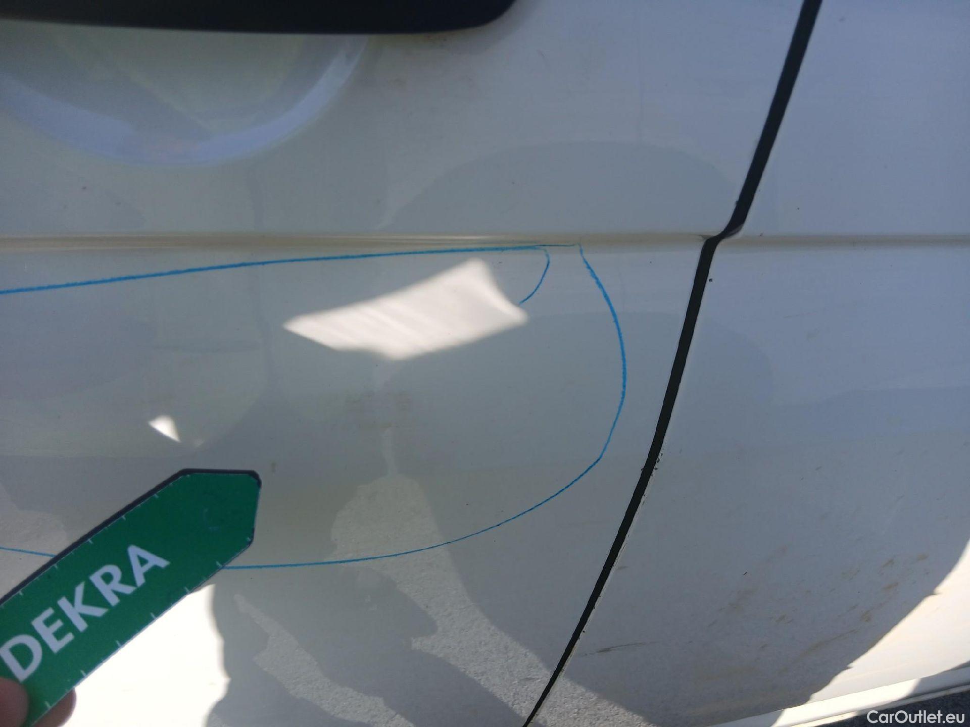  Volkswagen  Transporter VOLKSWAGEN  / 2015 / 4P / furgón Furgón Corto TN 2.0 TDI 110kW BMT 4Mot #32