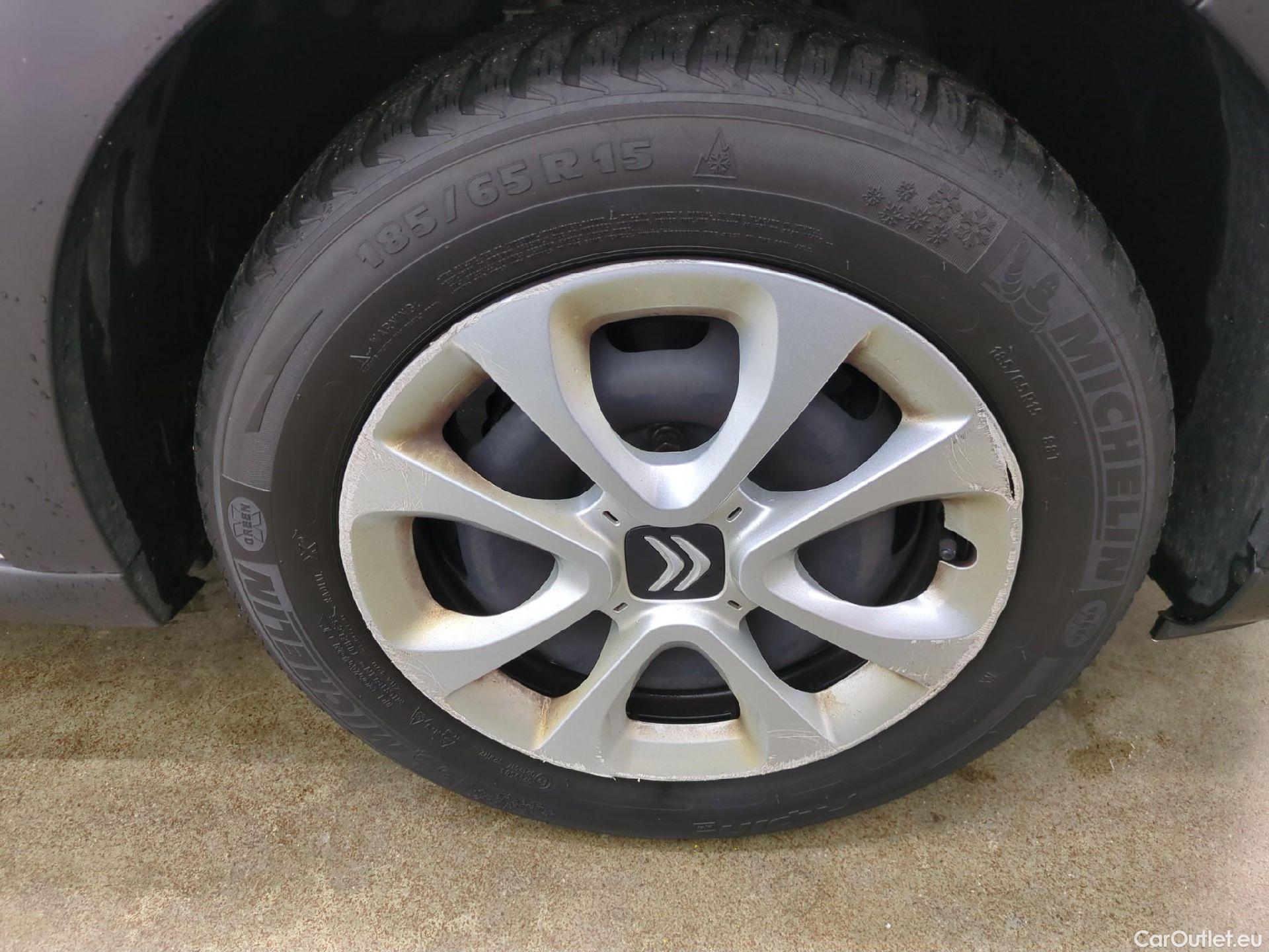  Citroen  C3  Société Feel 1.2 PureTech 80CV BVM5 E6d #12