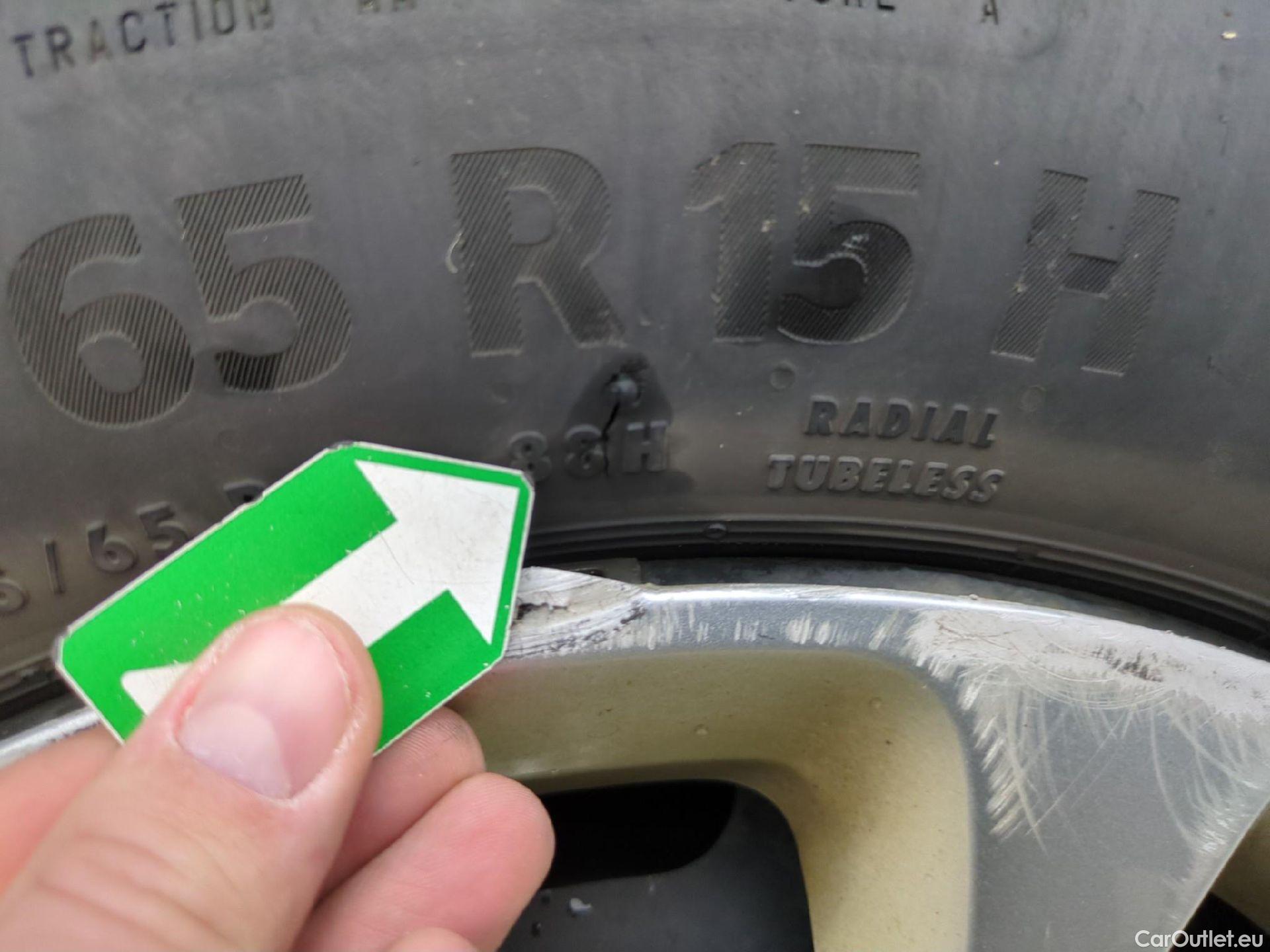  Citroen  C3  Société Feel 1.2 PureTech 80CV BVM5 E6d #17