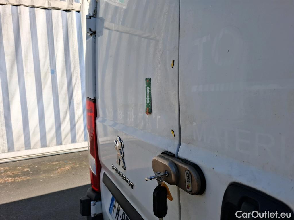  Peugeot  Boxer PEUGEOT  / 2014 / 4P / Fourgon tôlé BlueHDi S&S 140 S&S ASPHALT 333 L2H2 #18