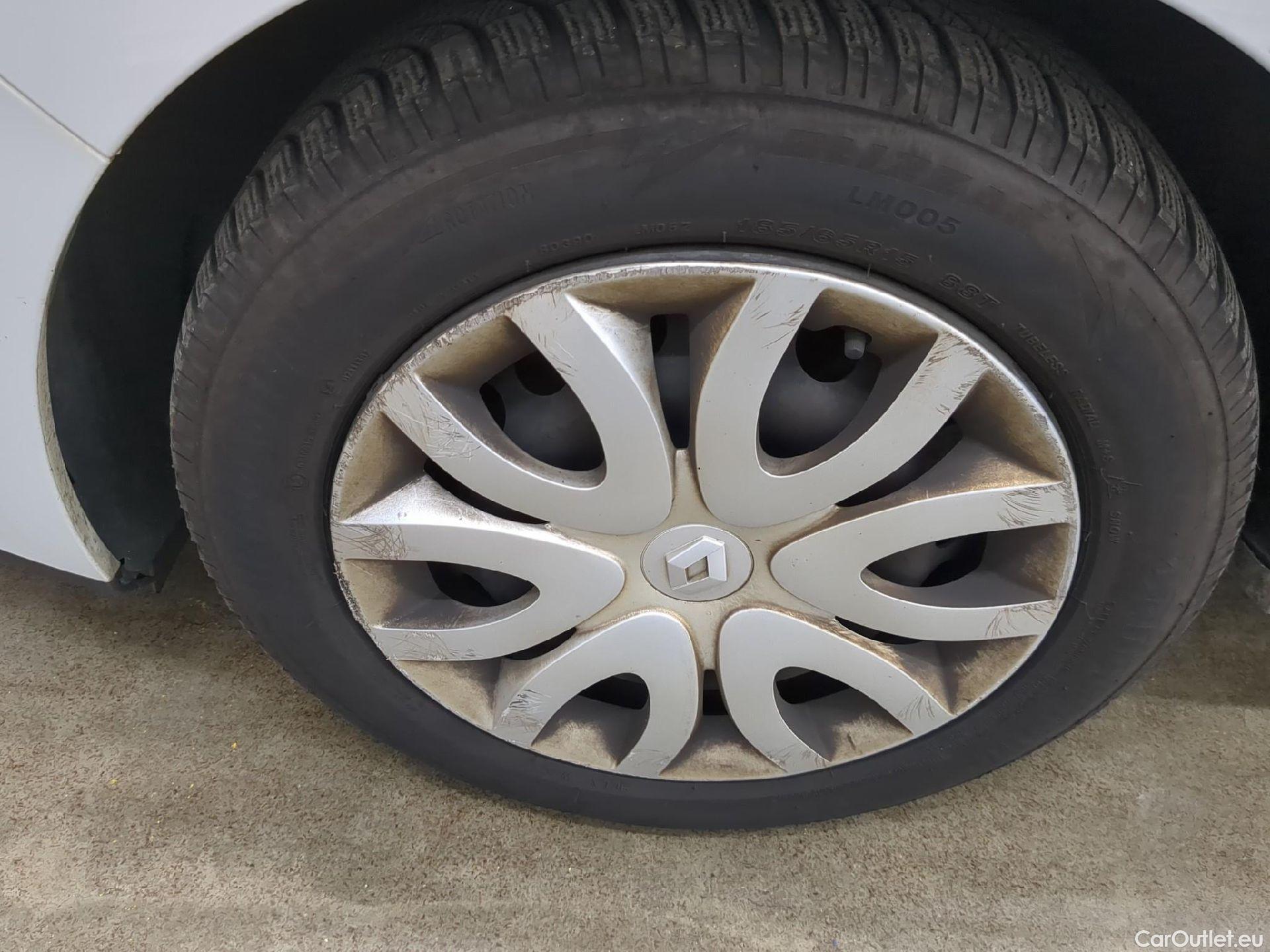  Renault  Clio RENAULT  Société VU 5p Berline Air Medianav dCi 75 - 18 #1