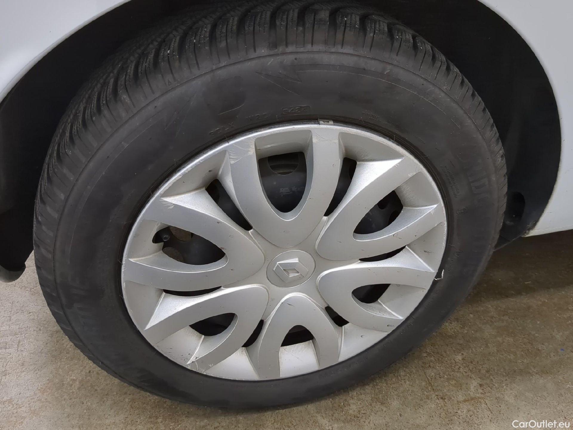  Renault  Clio RENAULT  Société VU 5p Berline Air Medianav dCi 75 - 18 #4