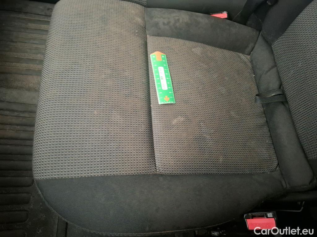  Renault  Master  III Fourgon L2H2 3 3 Grand Confort dCi 135CV BVM6 E6dT #43