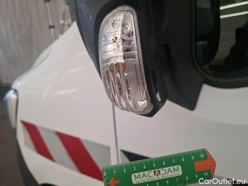  Renault  Master  III Fourgon L2H2 3 3 Grand Confort dCi 135CV BVM6 E6dT #34